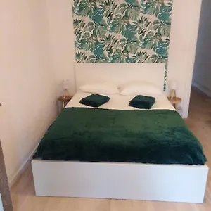 Le Lumineux Et Atypique Appartement Aurillac